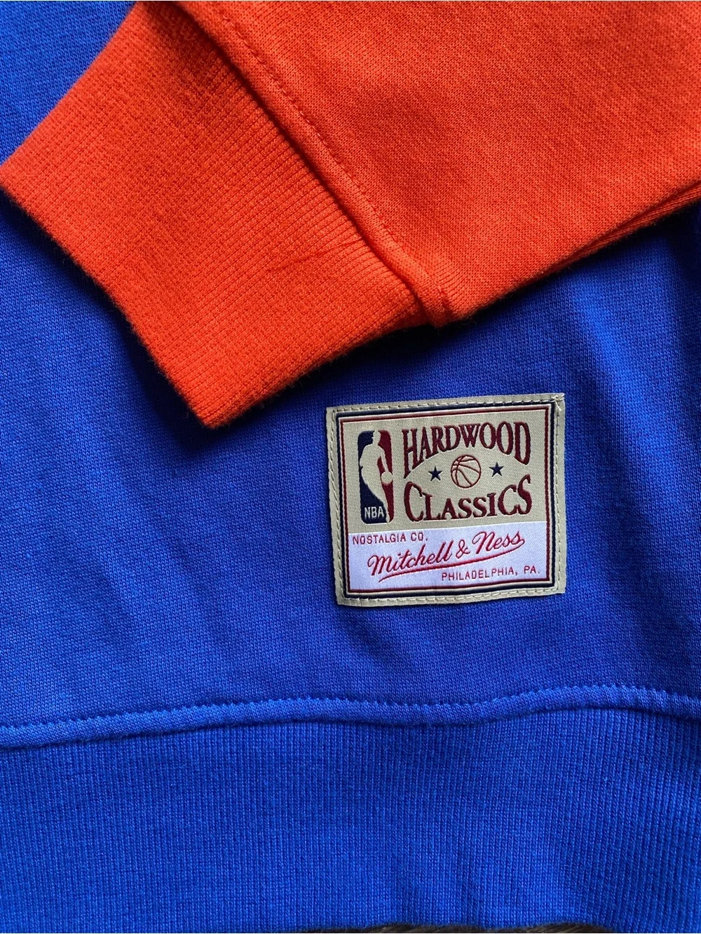 NWT Mitchell & Ness NY Knicks Crewneck Sweatshirt Womens M Hardwood Classic